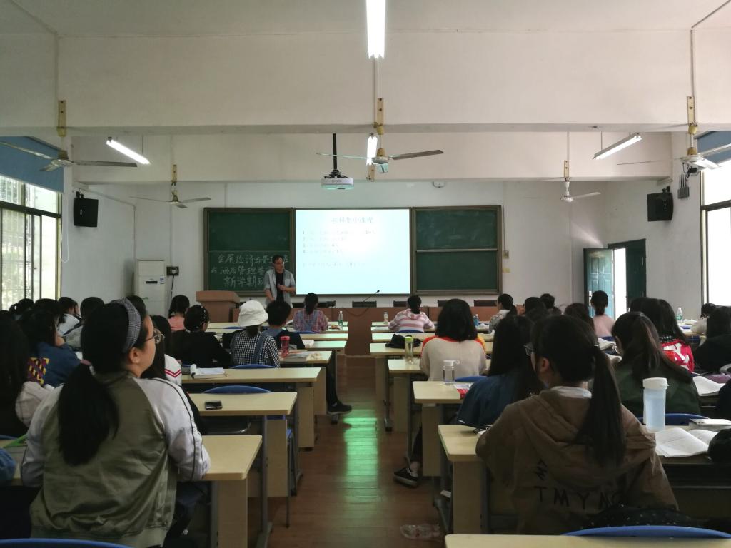 邓丛亮老师做期末总结主题分享
