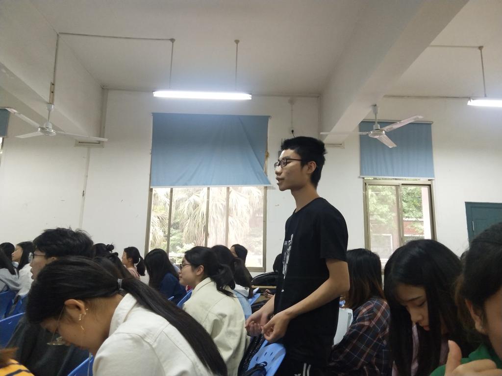 2017级向2018级同学分享自己与会展的故事